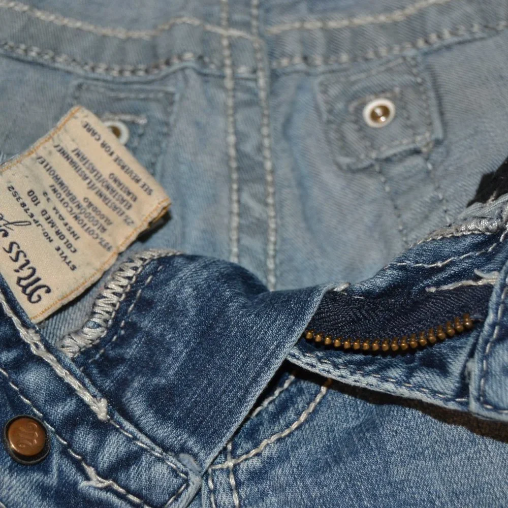 Miss Me skinny jeans Size 28  Excellent condition. - Picture 6 of 11